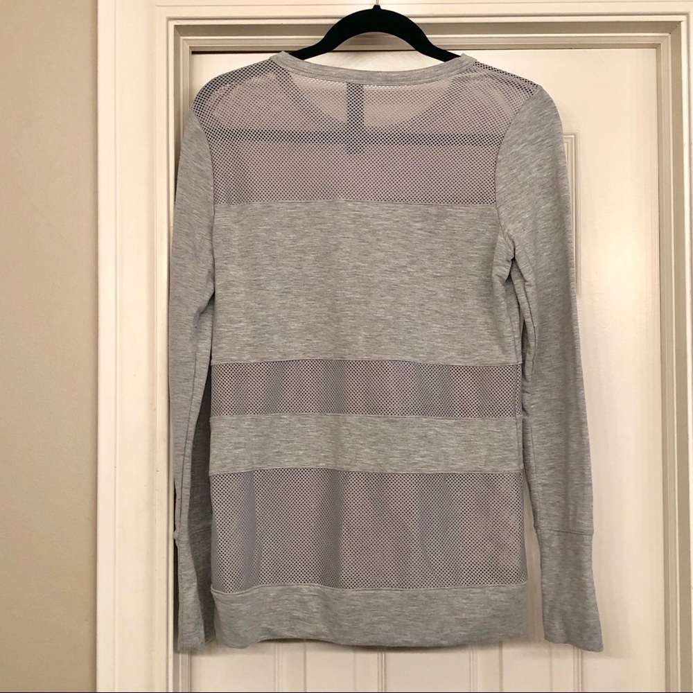 Mesh Detailed Workout Top - Picture 2 of 3